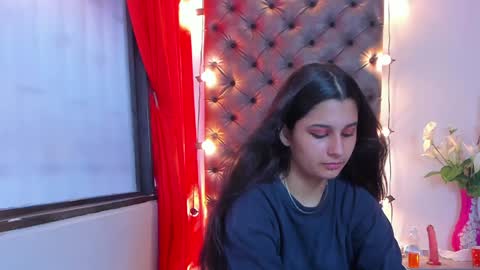 megan white 01  online show from January 12, 2025, 12:12 pm