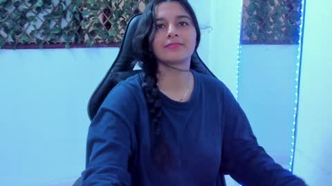 megan white 01  online show from January 12, 2025, 8:14 pm