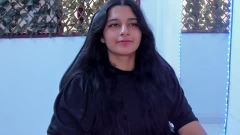 megan white 01  online show from January 15, 2025, 5:15 pm