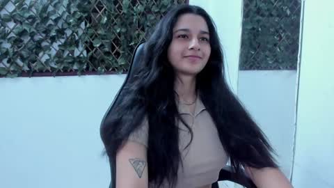 megan white 01  online show from January 19, 2025, 10:49 pm