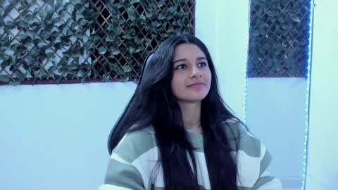 megan white 01  online show from January 21, 2025, 3:48 am