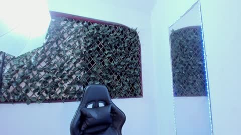 megan white 01  online show from January 22, 2025, 12:38 am