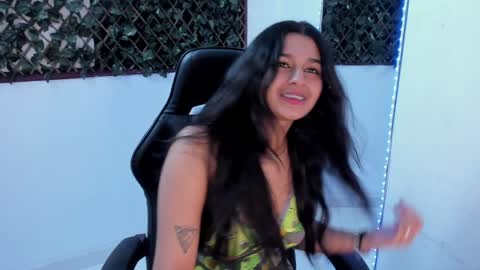 megan white 01  online show from January 23, 2025, 3:16 am