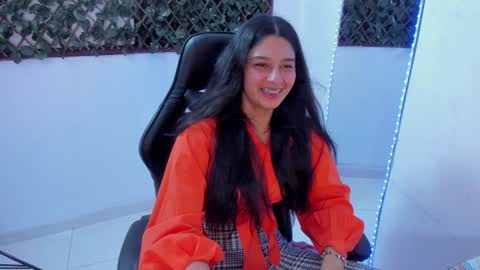 megan white 01  online show from January 28, 2025, 5:32 am