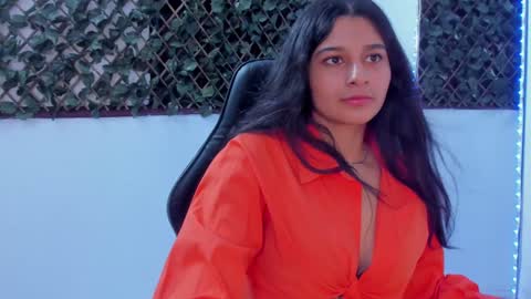 megan white 01  online show from January 28, 2025, 8:36 am