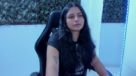 megan white 01  online show from January 30, 2025, 7:39 am