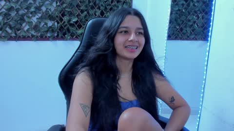 megan white 01  online show from January 30, 2025, 10:40 am