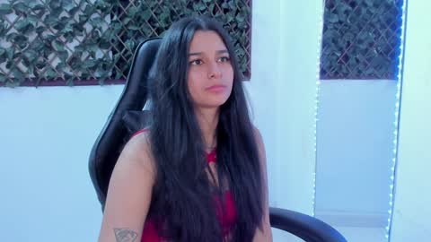 megan white 01  online show from January 31, 2025, 11:03 am