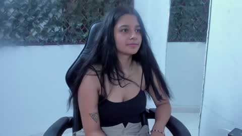 megan white 01  online show from January 31, 2025, 10:21 pm