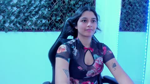 megan white 01  online show from February 6, 2025, 8:39 am