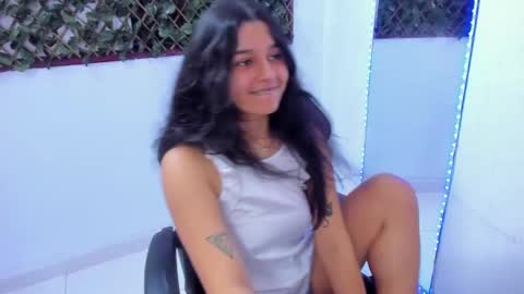 megan white 01  online show from February 13, 2025, 4:00 am