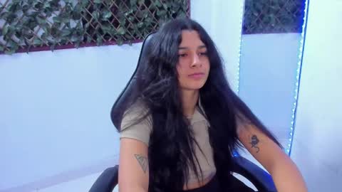 megan white 01  online show from February 17, 2025, 10:51 am