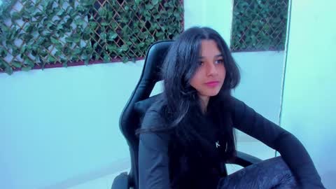 megan white 01  online show from February 25, 2025, 5:30 am