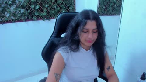 megan white 01  online show from February 27, 2025, 10:26 am