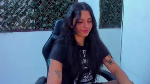 megan white 01  online show from March 3, 2025, 2:36 am