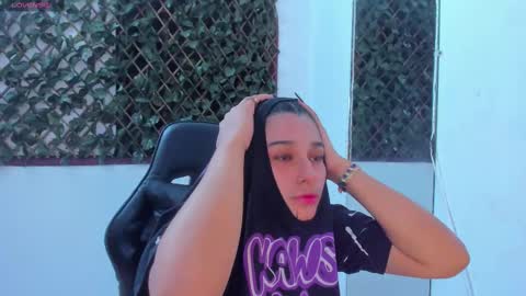 megan white 01  online show from March 5, 2025, 5:07 am