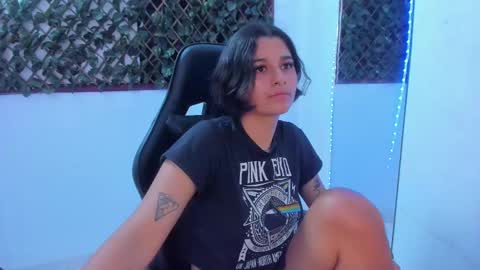 megan white 01  online show from March 6, 2025, 10:41 am