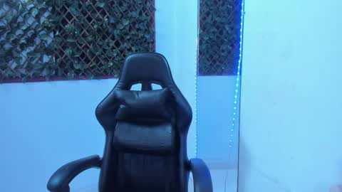 megan white 01  online show from March 9, 2025, 3:32 am