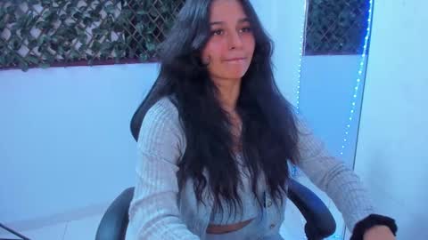 megan white 01  online show from March 9, 2025, 6:39 am