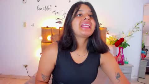 megan white 01  online show from September 17, 2025, 7:48 pm