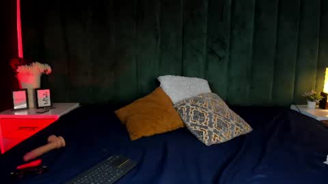 MEGAN EVANS online show from June 14, 2026, 2:24 am