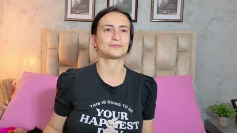 Snapshot of meganfennix chatting on June 8, 2026, 11:54 am meganfennix online show from June 8, 2026, 11:54 am