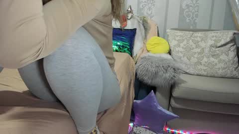 Nicki--------- Welcome to my Room online show from January 27, 2025, 6:41 pm