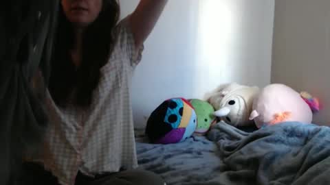 Megan online show from October 17, 2025, 5:04 pm