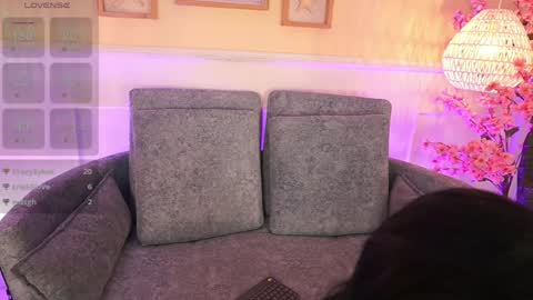 Megan Lowell online show from April 16, 2026, 7:14 pm