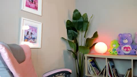 meganpeach_ online show from November 25, 2025, 6:02 am