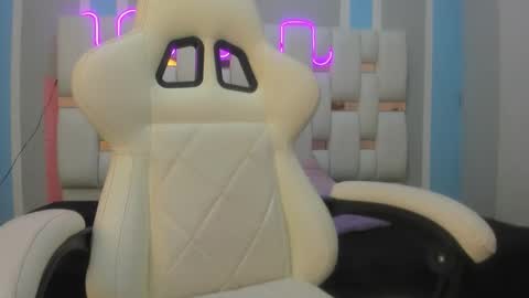 Megan Queen online show from January 9, 2026, 12:30 pm