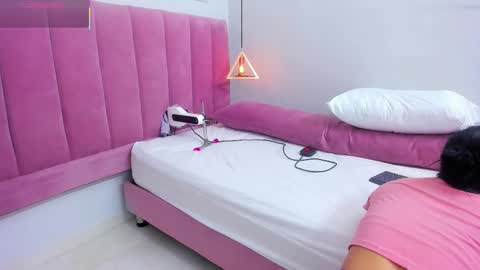 Megan  online show from September 15, 2025, 8:09 pm