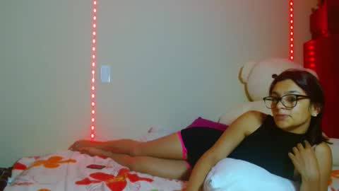 meganxox25 online show from September 30, 2025, 2:27 am