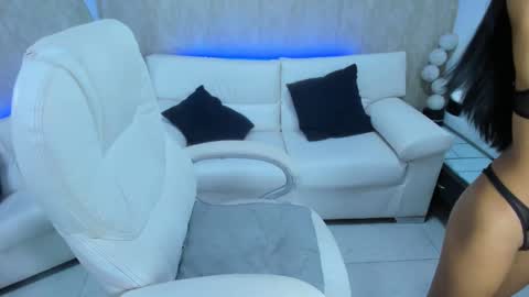 meggan online show from February 25, 2025, 4:35 am