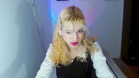 meghan_devil_ online show from March 5, 2026, 7:59 am