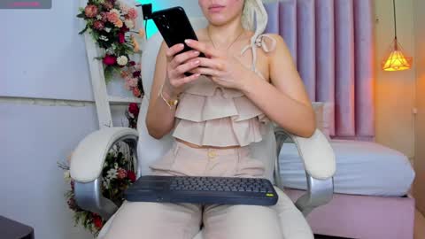 Snapshot of meghan_falcon chatting on January 9, 2025, 12:30 pm Meghan  online show from January 9, 2025, 12:30 pm