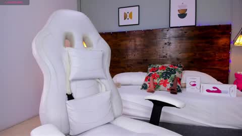 Snapshot of meghan_falcon chatting on January 18, 2025, 12:47 pm Meghan  online show from January 18, 2025, 12:47 pm