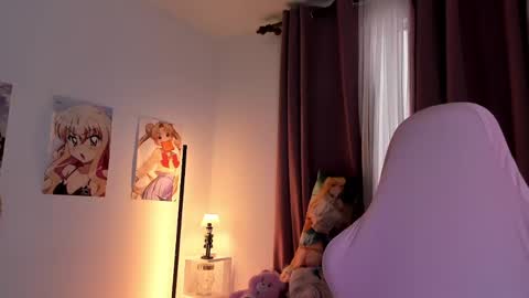 Mei  online show from December 22, 2025, 9:45 pm