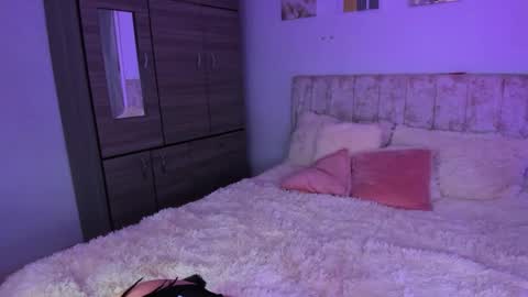 IG soymeily oficial  online show from November 7, 2025, 11:27 pm