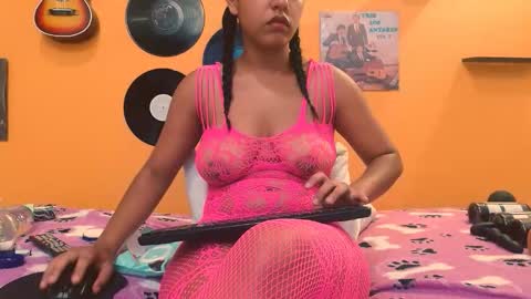 MEIS online show from November 2, 2025, 2:03 am