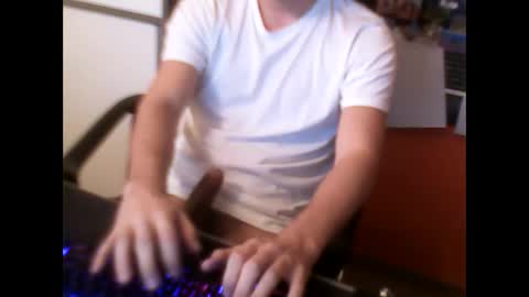 meks5544 online show from December 13, 2024, 8:58 pm