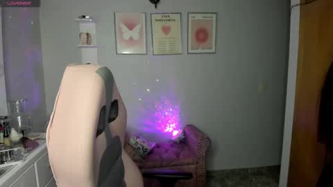 Snapshot of melaany_ chatting on September 23, 2025, 12:35 am Melaany  online show from September 23, 2025, 12:35 am