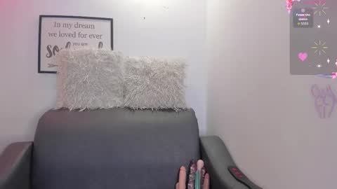 melan_owen online show from September 25, 2025, 11:03 am