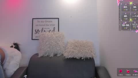 melan_owen online show from September 27, 2025, 10:53 am