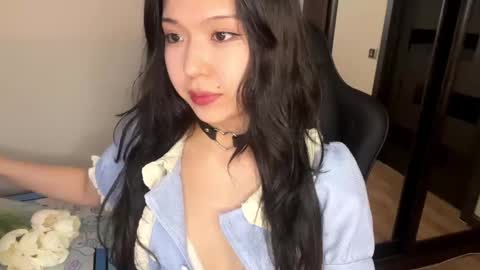 Melana online show from March 8, 2025, 11:16 am