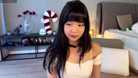 Melana online show from December 18, 2025, 10:10 am