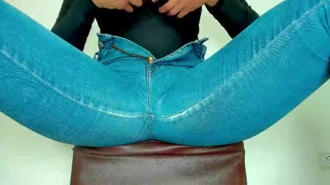 Melania online show from November 21, 2025, 12:48 pm