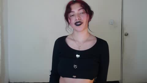 Melanie roux  online show from February 20, 2025, 2:18 am