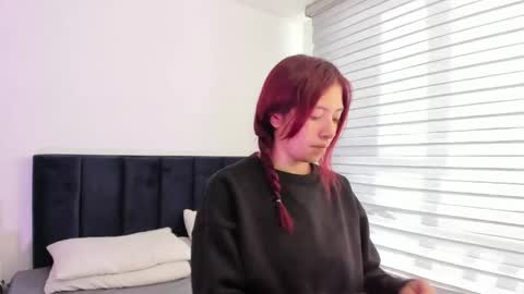 Melanie roux  online show from June 2, 2026, 12:29 pm