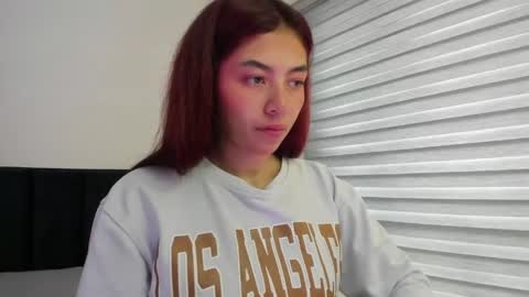Melanie roux  online show from June 8, 2026, 12:27 pm